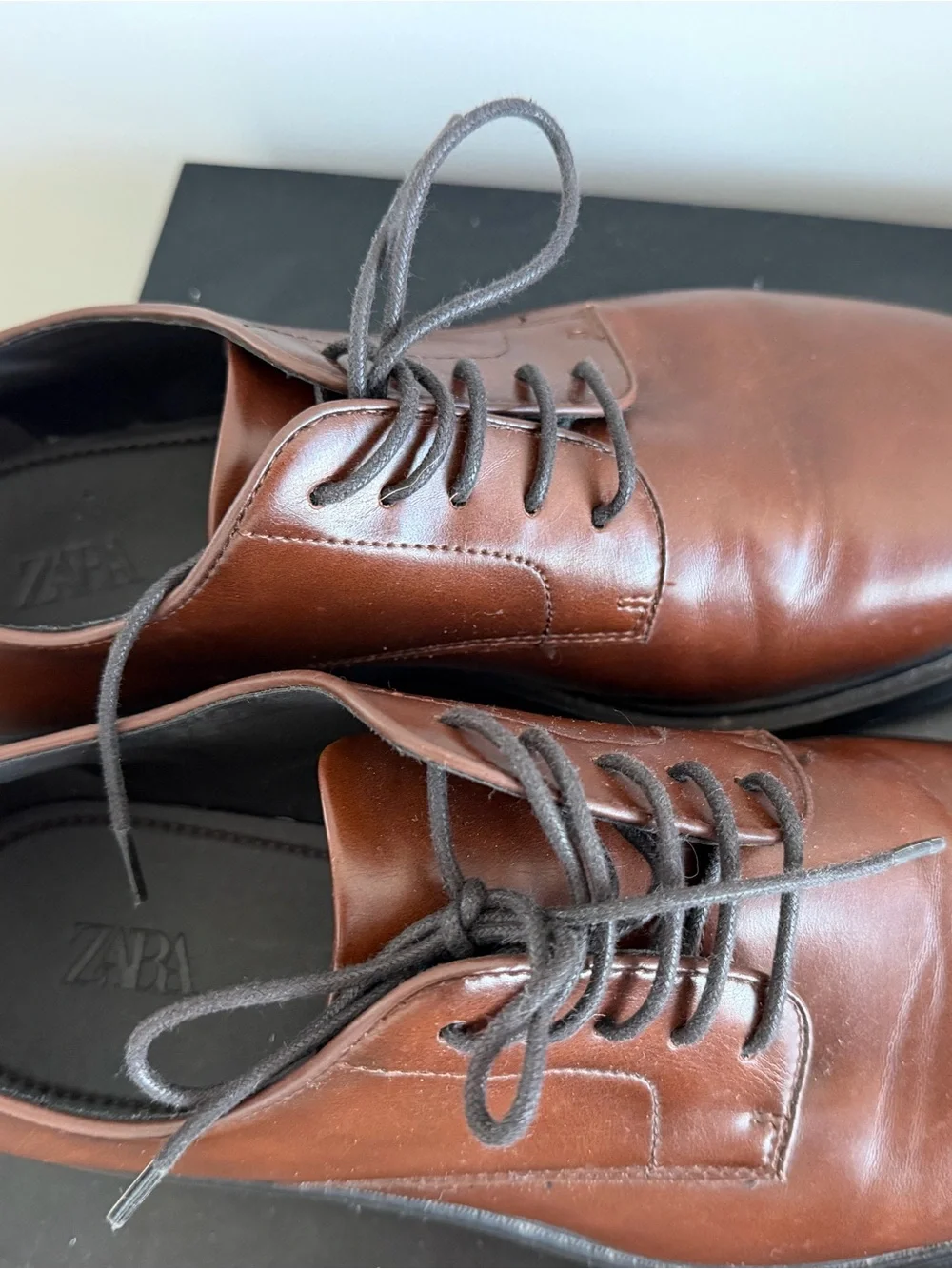 Zara polished brown